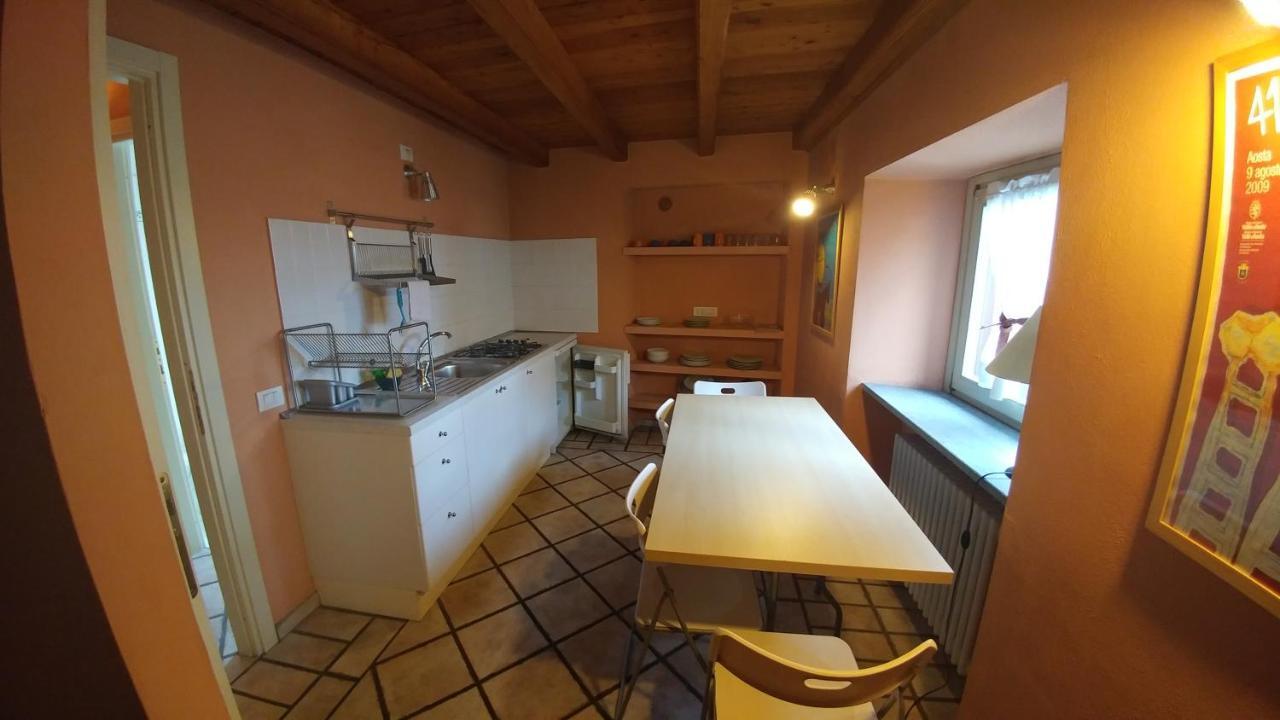 Casa De Giorgis Aparthotel Aosta Ngoại thất bức ảnh